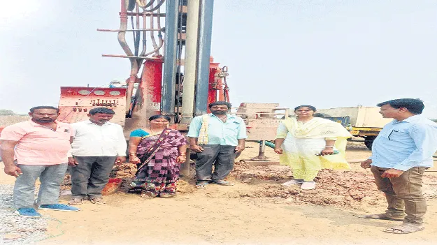 గిరిజన భూములకు సాగు కళ...