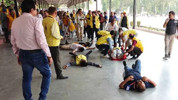 Security Mock Drill: ఫైర్‌ డ్రిల్స్‌కు రాష్ట్రాలు ఎలా సిద్ధమవుతున్నాయి.. మాక్‌ డ్రిల్‌ సమయంలో ప్రజలు ఏం చేయాలి..