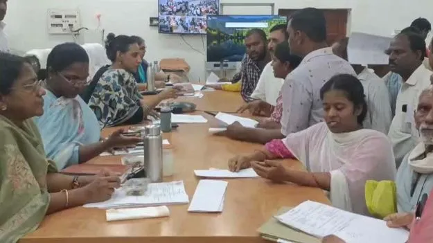 ఈ చెవి దిద్దులు తీసుకుని న్యాయం చేయండి!