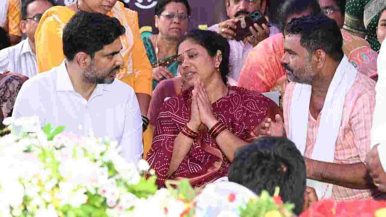 అధికార లాంఛనాలతో మురళీ నాయక్ అంత్యక్రియలు.. నివాళులర్పించిన మంత్రులు