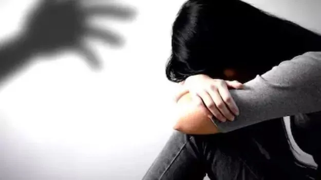 ఛీ.. నీచుడా.. కాటికి కాళ్లు చాపే వయసులో.. ఏం చేశాడో తెలిస్తే..