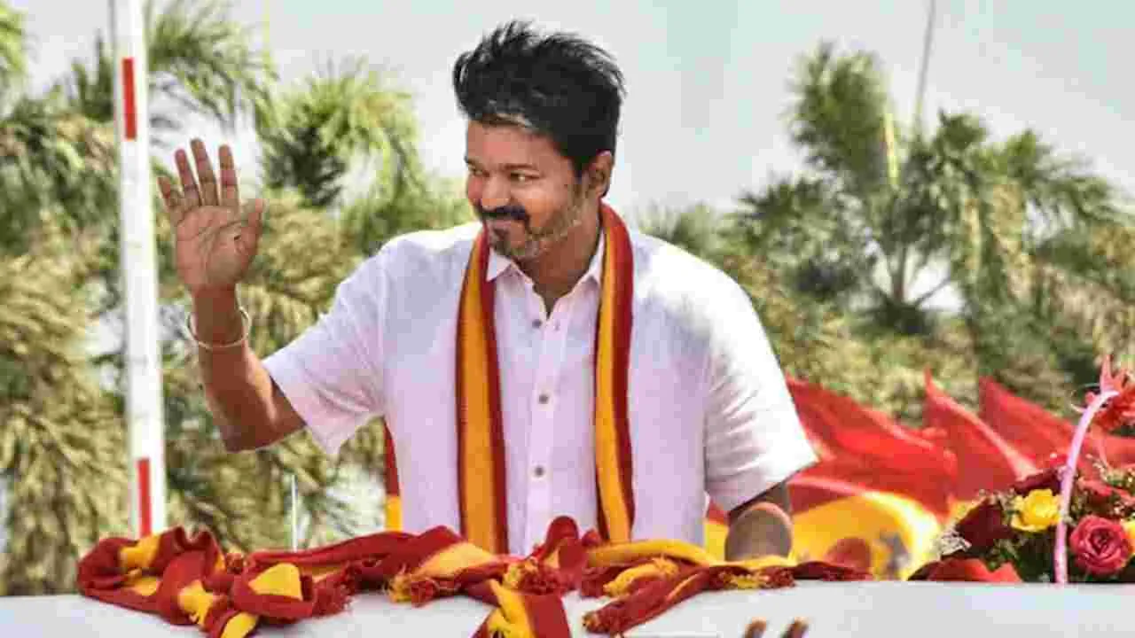 Hero Vijay: అభిమానులకు హీరో విజయ్ సూచన.. విషయం ఏంటంటే..