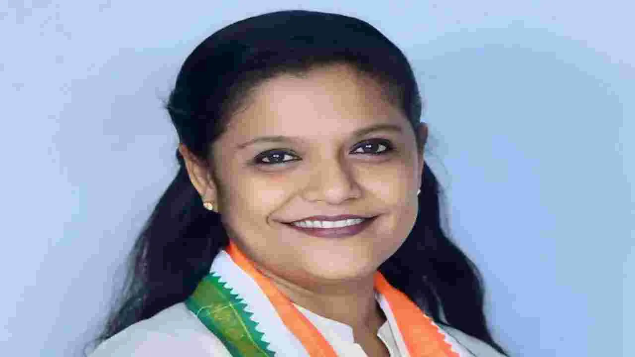 Chennai: ఎమ్మెల్యే అయితేనేం.. రూలంటే రూలేమరి..