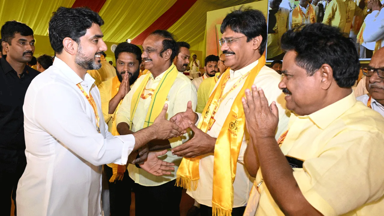 TDP Mahanadu 2025: కన్నుల పండువగా కడపలో టీడీపీ మహానాడు రెండోరోజు