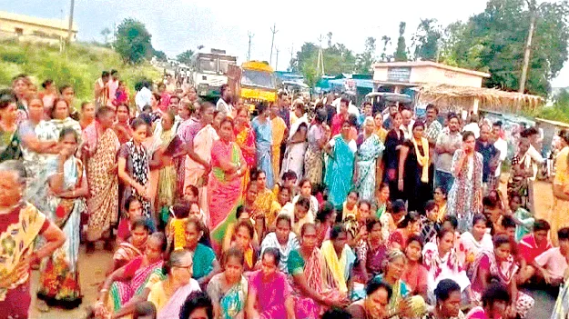 పోలీస్‌ వాహనం ఢీకొన్న ఘటనలో వ్యక్తి మృతి