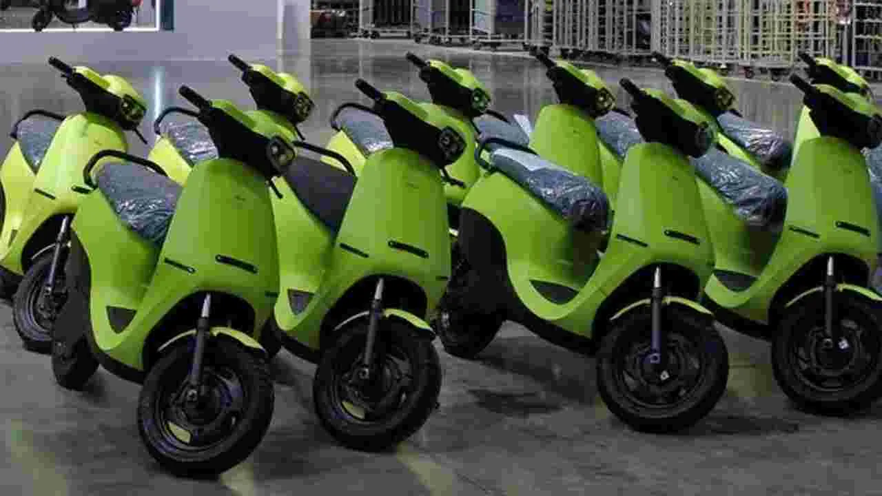 Ola Electric: ఓలాకు మరో షాక్.. మూడో స్థానానికి పడిపోయిన మార్కెట్ వాటా..
