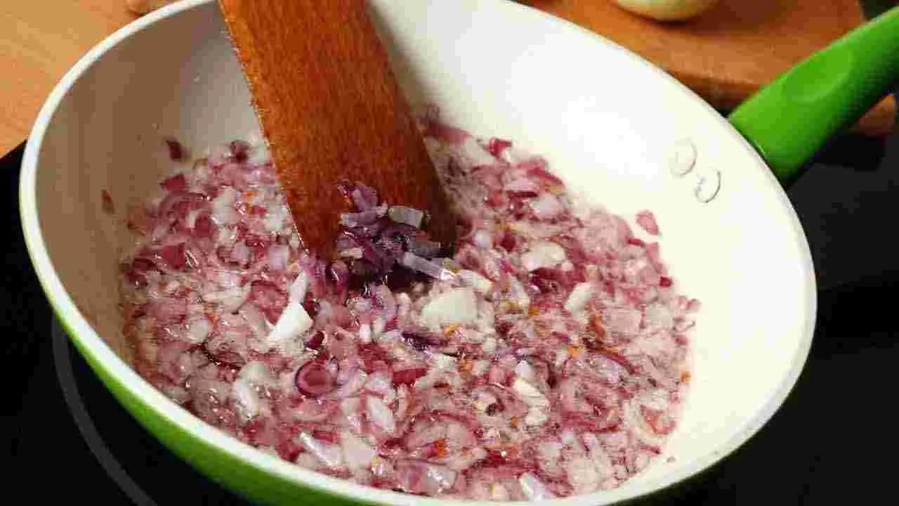Cooking Tips: ఈ కూరల్లో ఉల్లిపాయ మిక్స్ చేస్తే.. రుచి, ఆరోగ్యం రెండూ చెడిపోతాయి..