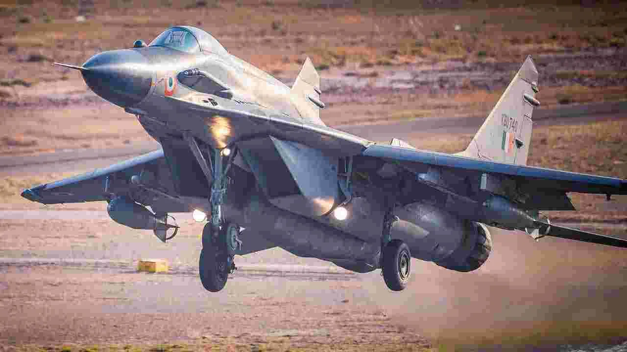 Operation Sindoor: డమ్మీ ఎయిర్‌క్రాఫ్ట్ ఎరగా వేసి.. ఆపరేషన్ సిందూర్ సక్సెస్ ప్లాన్ ఇదే..