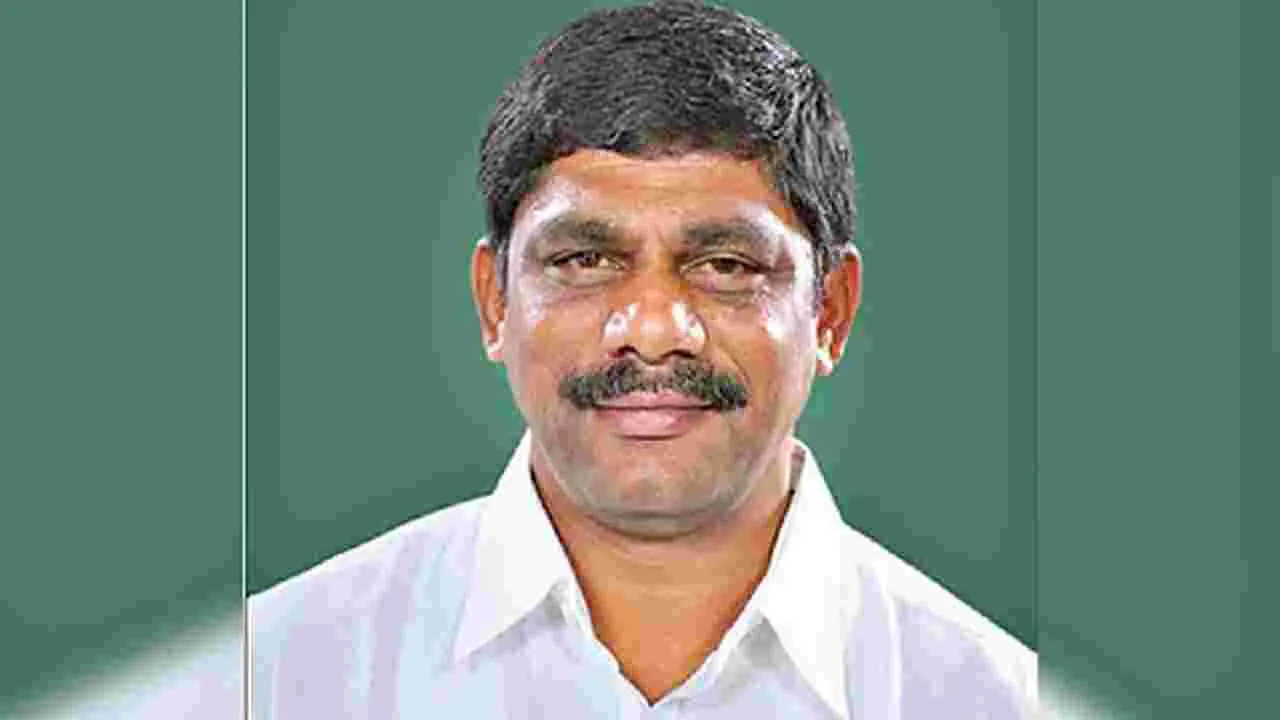 Bengaluru: మాజీ ఎంపీ డీకే సురేష్‌ భార్యనంటూ..  సోషల్‌ మీడియాలో ప్రచారం