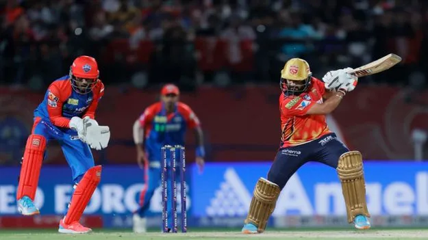 IPL 2025 PBKS vs DC: స్టేడియంలో ఫ్లడ్‌లైట్స్ సమస్య.. ఢిల్లీ, పంజాబ్ మ్యాచ్ రద్దు