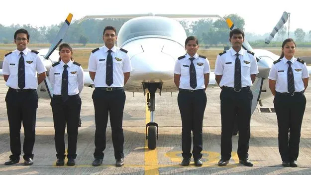 Pilot Career: ఇకపై ఆర్ట్స్, కామర్స్ విద్యార్థులూ పైలట్స్ కావచ్చు.. ఎలాగంటే..