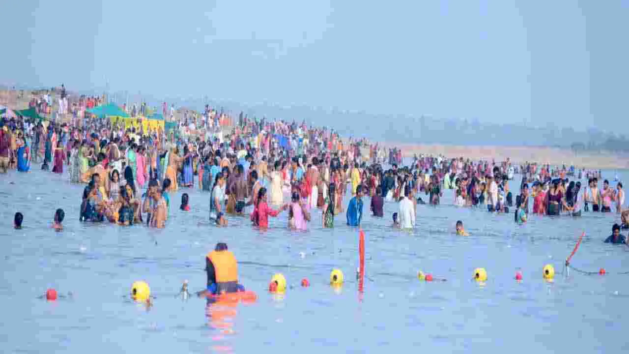 ఐదో రోజు.. సరస్వతి పుష్కరాలు.. తరలి వచ్చిన భక్తులు