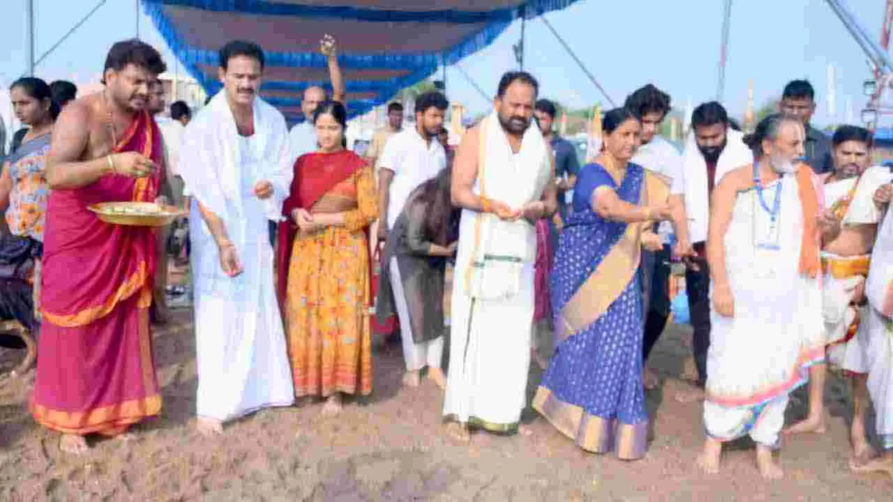 ఐదో రోజు.. సరస్వతి పుష్కరాలు.. తరలి వచ్చిన భక్తులు