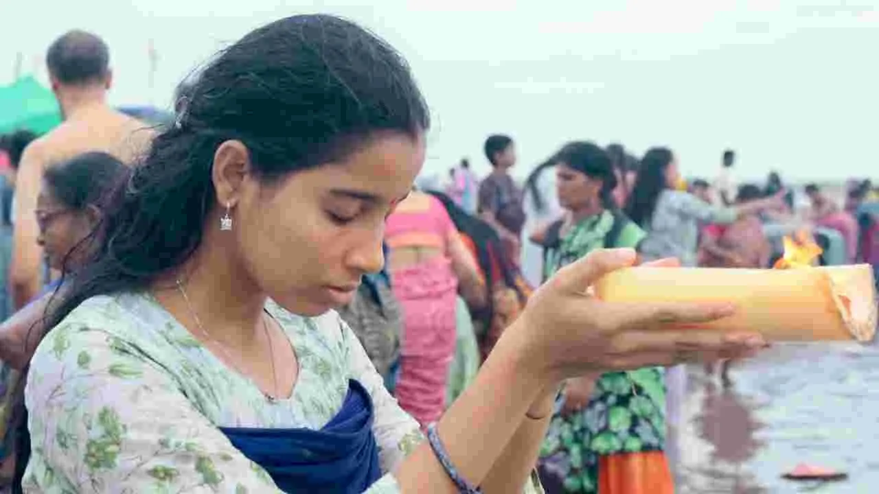 Saraswati Pushkaralu 2025: సరస్వతీ పుష్కరాల్లో భక్తుల పుణ్యస్నానాలు