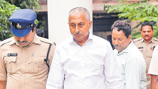 Group 1 Paper Scam: గ్రూప్ 1 పేపర్లు గృహిణులు దిద్దారు