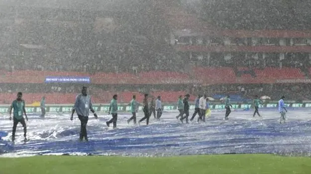 IPL 2025 DC vs SRH: వర్షం కారణంగా మ్యాచ్ రద్దు.. సన్‌రైజర్స్‌కు నో ప్లే ఆఫ్స్ ఛాన్స్ 