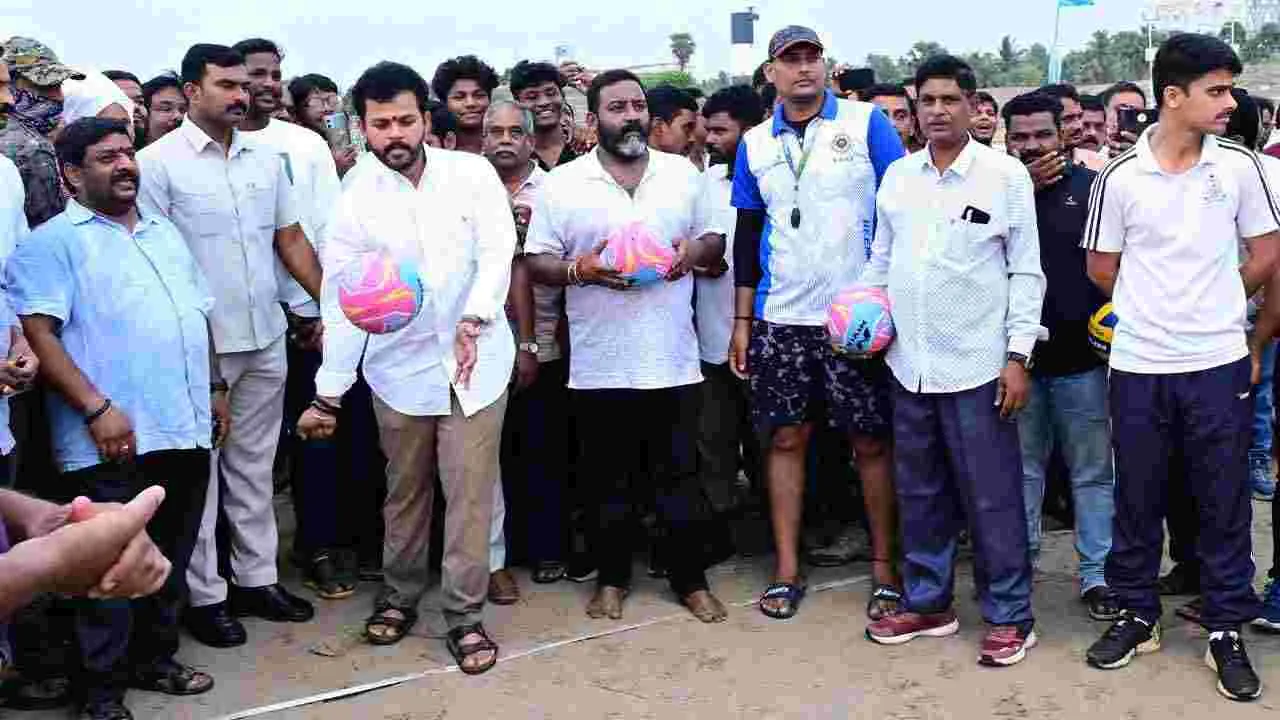బీచ్ ఫెస్టివల్ను ప్రారంభించిన కేంద్ర మంత్రి