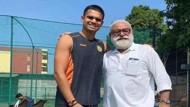 Arjun Tendulkar: అర్జున్ను యువరాజ్కి అప్పగిస్తే.. మరో క్రిస్గేల్ అవుతాడు: యువీ తండ్రి యోగ్రాజ్