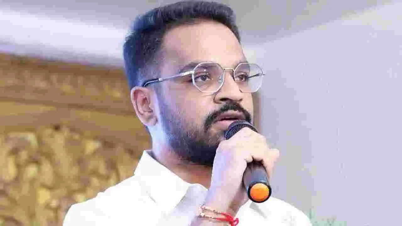Notice To Sajjala Bhargav: సజ్జలకు నోటీసులు.. ఏ కేసులో అంటే