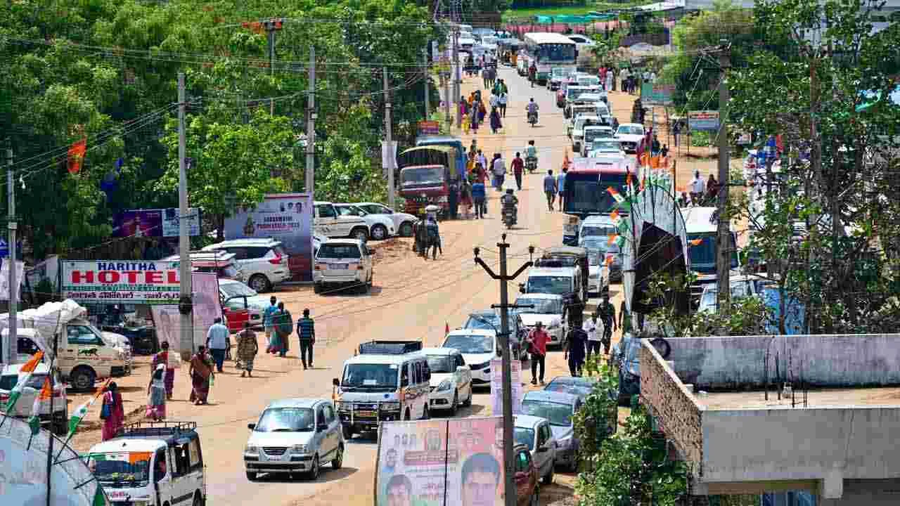 Saraswati Pushkaralu 2025: ముగియనున్న సరస్వతి పుష్కరాలు.. పోటెత్తిన భక్తులు