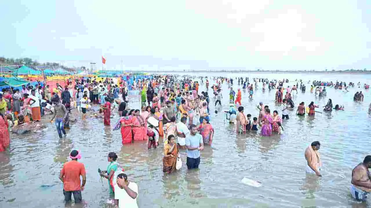 కాళేశ్వరంలో 9వ రోజు సరస్వతి పుష్కరాలు