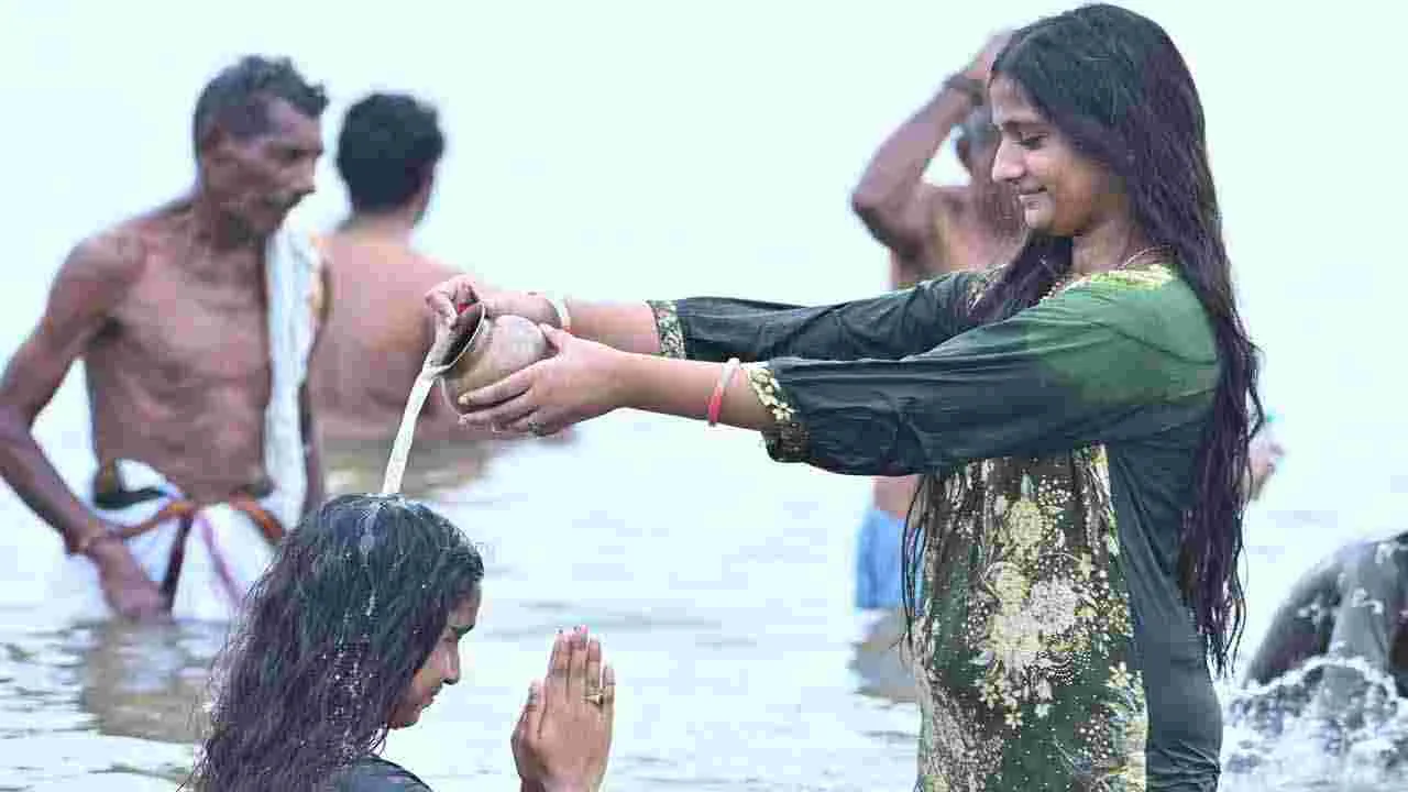 కాళేశ్వరంలో 9వ రోజు సరస్వతి పుష్కరాలు