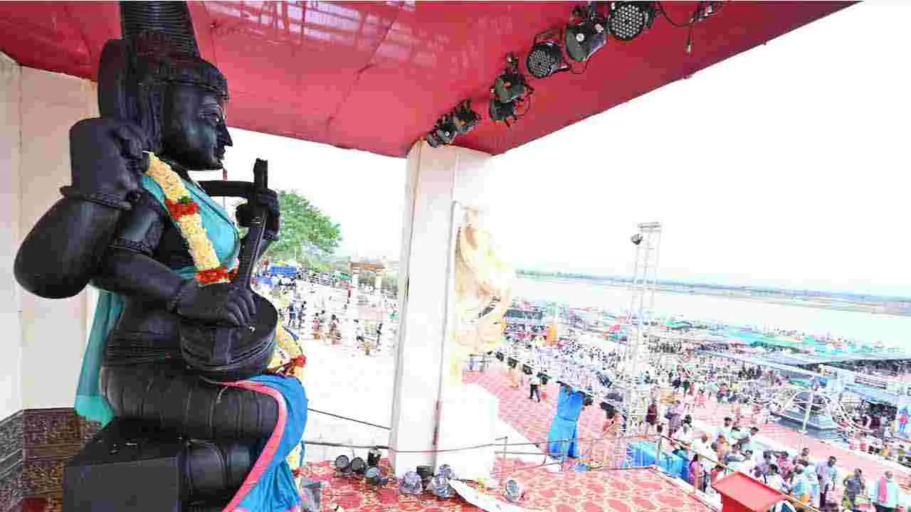 కాళేశ్వరంలో 9వ రోజు సరస్వతి పుష్కరాలు