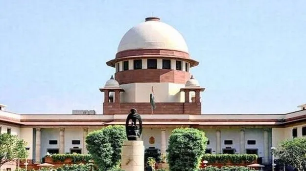 Supreme Court: పాక్ వెళ్లిపోవాలన్న ఆదేశాలపై యాక్సెంచర్ ఉద్యోగికి సుప్రీంకోర్టు ఊరట
