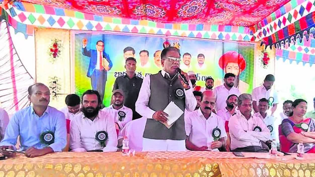 అంబేడ్కర్‌ రాసిన రాజ్యాంగమే ఆదర్శం