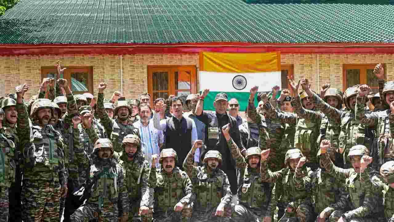 JK LG Manoj Sinha: పాక్‌లో భారత ఆర్మీ చేరుకోలేని ప్రాంతం ఏదీ లేదు: ఎల్జీ మనోజ్ సిన్హా