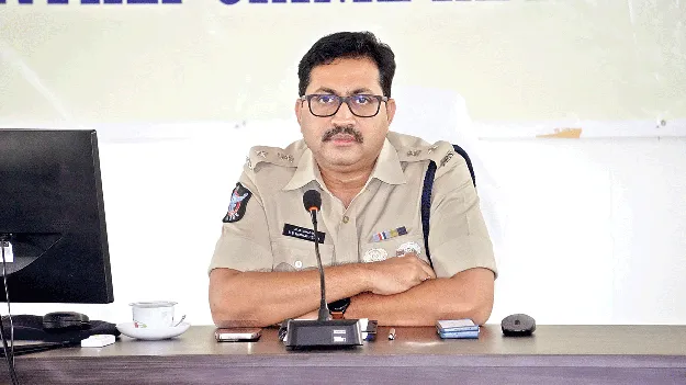   Pending Cases పెండింగ్‌ కేసులపై ప్రత్యేక దృష్టి 