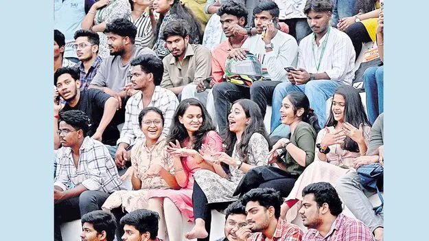 ఎన్నాళ్లకెన్నాళ్లకు...