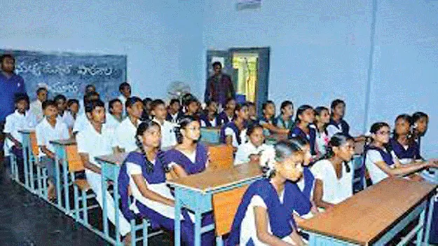 మూడు రోజుల ముందుగానే విద్యార్థుల ‘బదలాయింపు’!