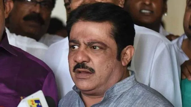 Karnataka Minister: అనుమతిస్తే పాక్‌లో మానవబాంబుగా పేలుతా