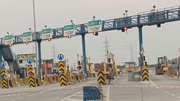 Toll gate: నేటి నుంచి టోల్ గేట్ వసూళ్లు