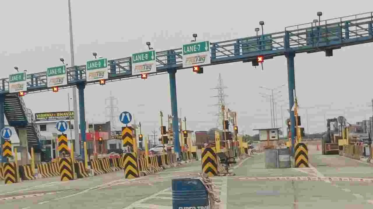 Toll gate: నేటి నుంచి టోల్‌ గేట్‌ వసూళ్లు