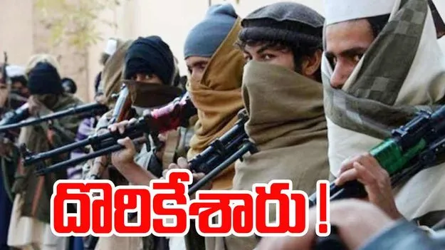 Terrorists Trapped: జుమ్మూలో భారీ ఎన్ కౌంటర్.. ముగ్గురు లష్కర్ ఈ తోయిబా ఉగ్రవాదుల హతం