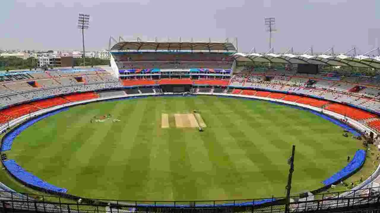 Uppal Stadium: హెచ్‌సీఏలో మరో వివాదం.. ఉప్పల్ స్టేడియం నార్త్‌ స్టాండ్‌కు అజారుద్దీన్ పేరు తొలగింపు