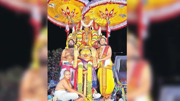 Ontimitta: సింహ వాహనంపై కోదండరాముడు