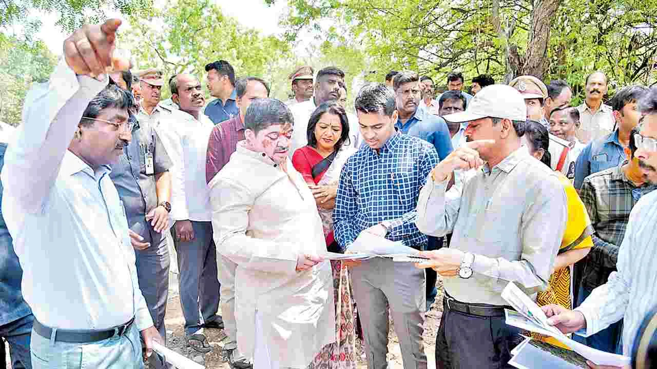 Ponnam Prabhakar: ప్రభుత్వ స్థలాల కబ్జాకు అడ్డుకట్ట