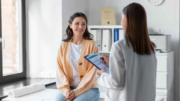 Women Health: ప్రతి మహిళ తప్పక చేయించుకోవాల్సిన 8 ఆరోగ్య పరీక్షలు..