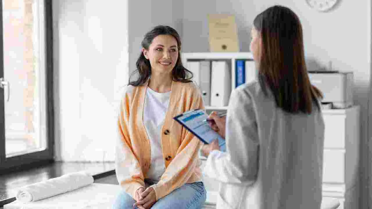Women Health: ప్రతి మహిళ తప్పక చేయించుకోవాల్సిన 8 ఆరోగ్య పరీక్షలు..