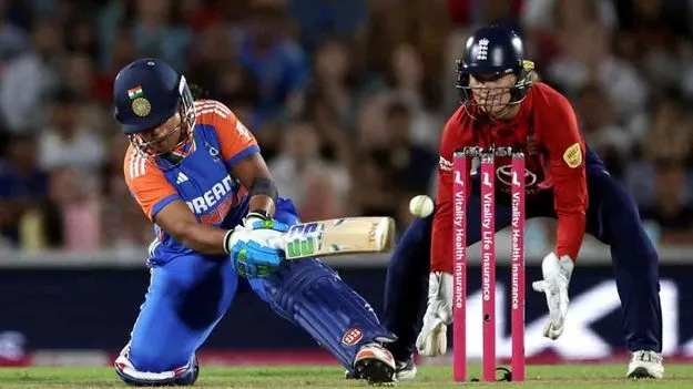 T20 Against England Women: ఆఖర్లో తడ బ్యాటు