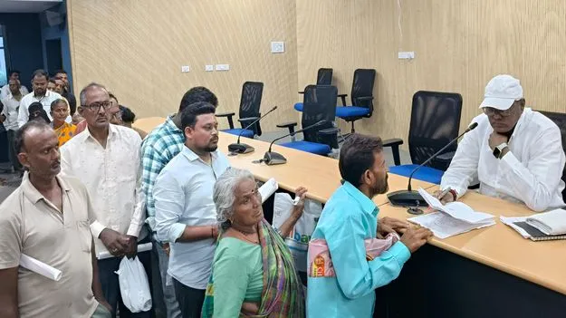 ప్రజావాణి అర్జీలను త్వరగా పరిష్కరించాలి