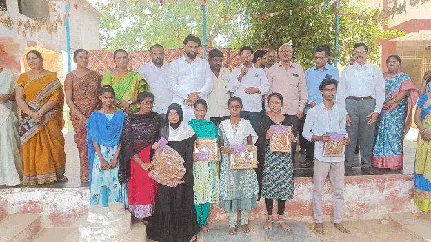 విద్య ద్వారా ఉన్నత శిఖరాలు