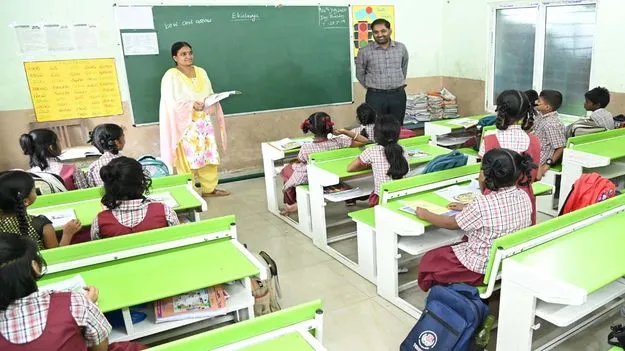 విద్యార్థుల సామర్థ్యం పెంచేలా కృషి చేయాలి