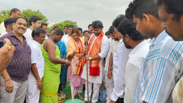 తహసీల్దార్‌ కార్యాలయ నిర్మాణానికి భూమి పూజ