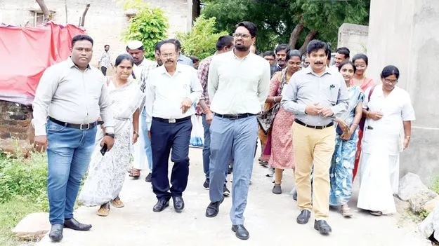  ఇందిరమ్మ ఇళ్ల నిర్మాణం వేగవంతం చేయండి