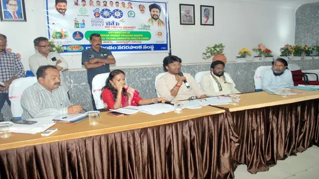  అభివృద్ధే లక్ష్యంగా అధికారులు పని చేయాలి