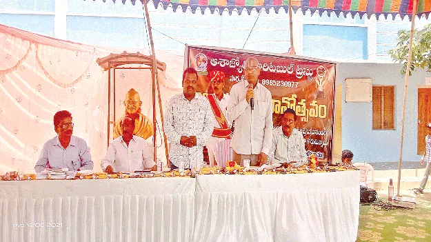 విద్యార్థులు సమయపాలన పాటించాలి